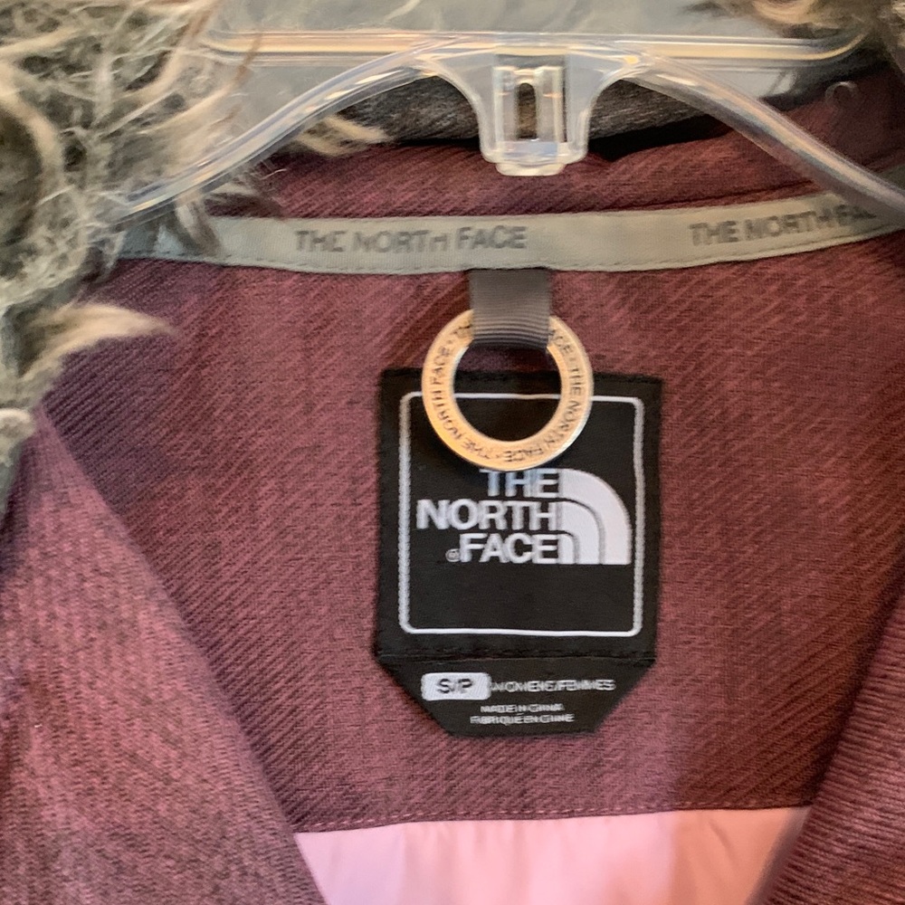 The North Face Women's Plum Trench Coat with Faux-Fur Collar - Picture 11 of 11